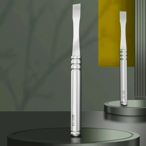 Ergonomically shaped scraper handle-